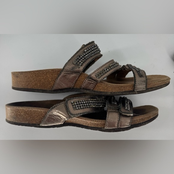 Vionic Pewter Women’s Double Strap Gray Metallic Sandal - Picture 7 of 8